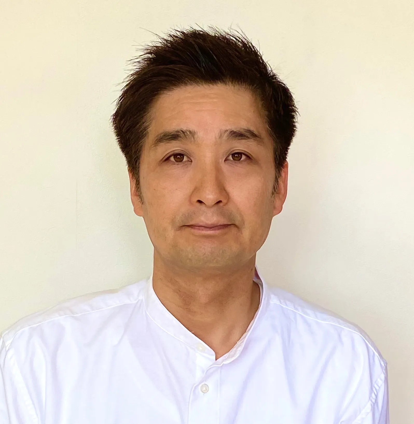 代表 鹿出 哲郎